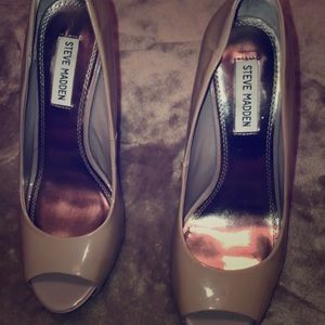 Steve Madden Tan heels
